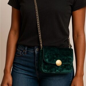 Lux Velvet Chain-Handle Shoulder Bag in Burgundy